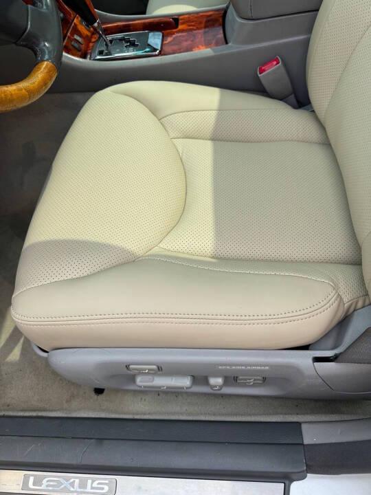 Lexus LS 430 Sedan 2005