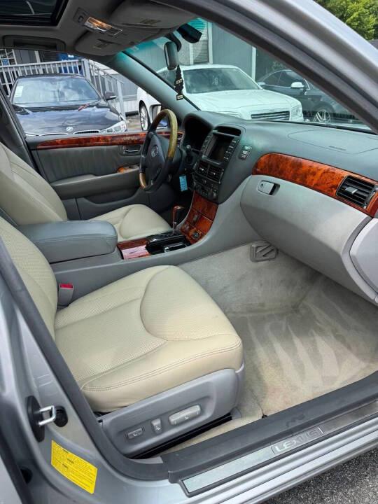 Lexus LS 430 Sedan 2005