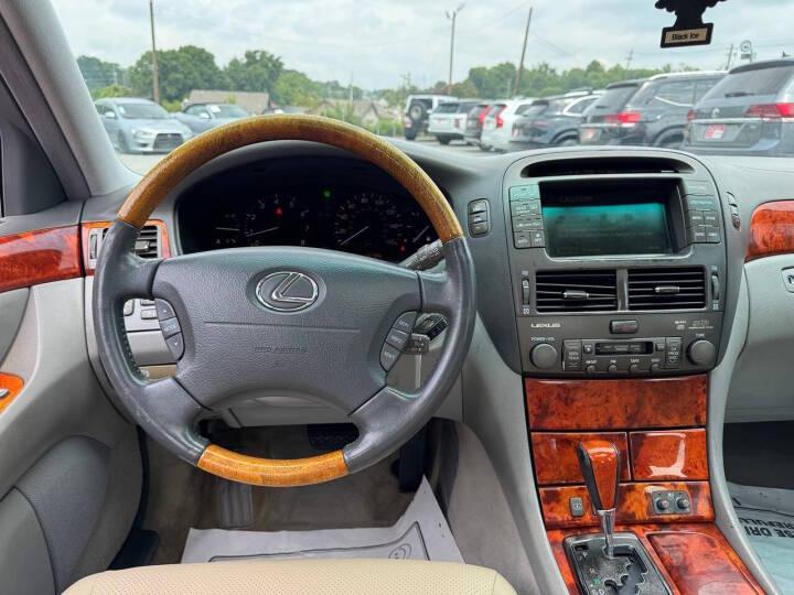 Lexus LS 430 Sedan 2005