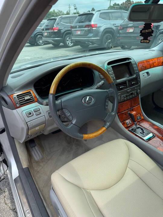 Lexus LS 430 Sedan 2005