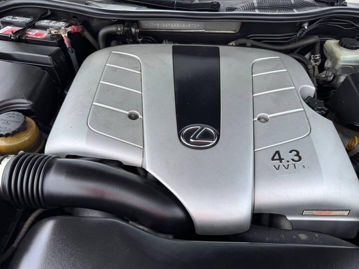Lexus LS 430 Sedan 2005