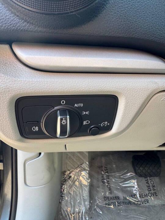 Audi A3 1.8T Premium FWD S tronic 2015