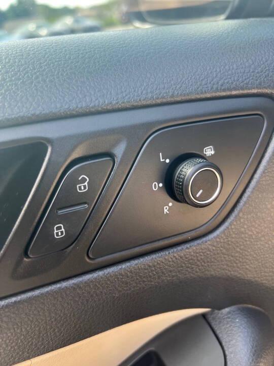 Volkswagen Jetta SE 6A 2015