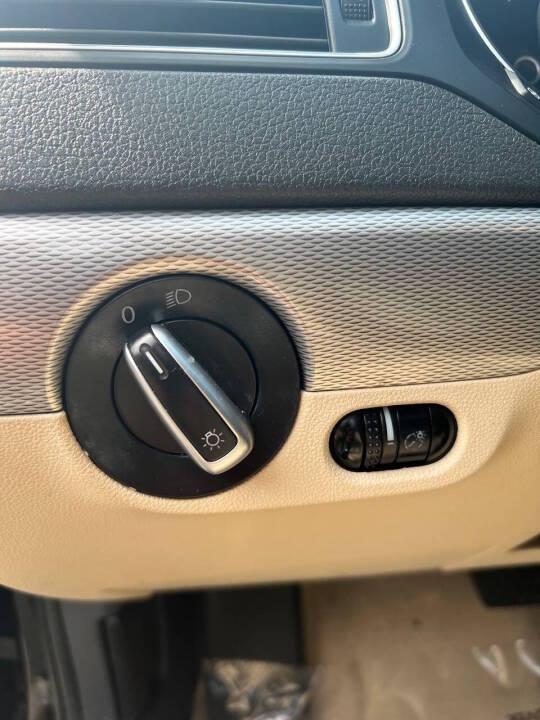 Volkswagen Jetta SE 6A 2015