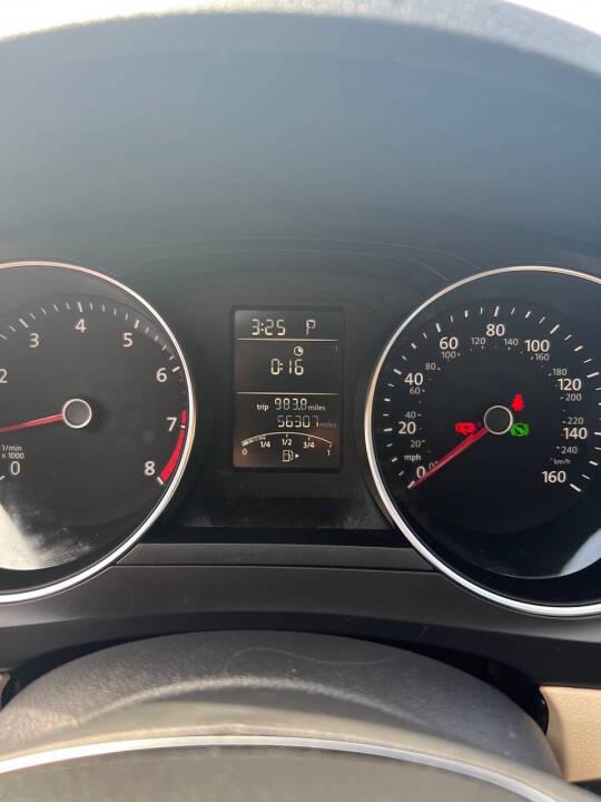 Volkswagen Jetta SE 6A 2015