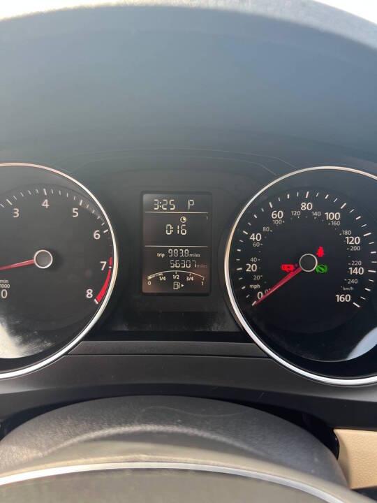 Volkswagen Jetta SE 6A 2015