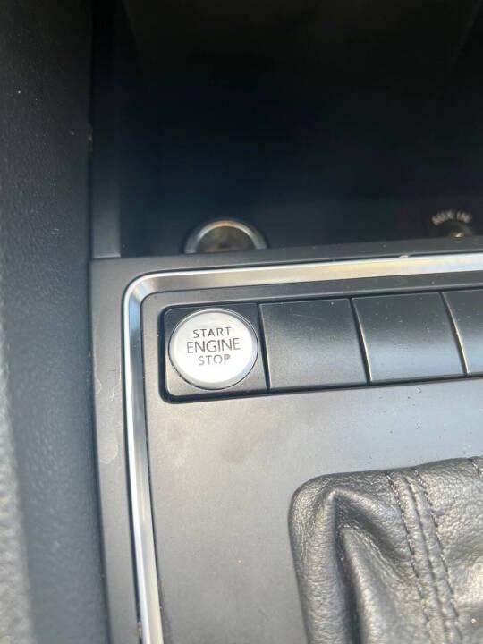 Volkswagen Jetta SE 6A 2015
