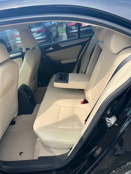 Volkswagen Jetta SE 6A 2015