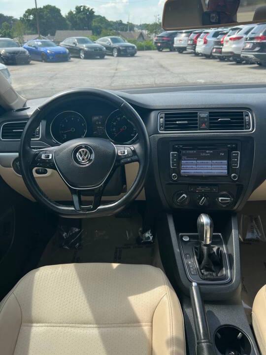 Volkswagen Jetta SE 6A 2015