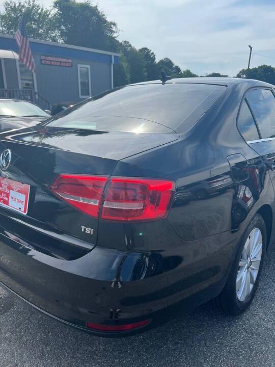 Volkswagen Jetta SE 6A 2015