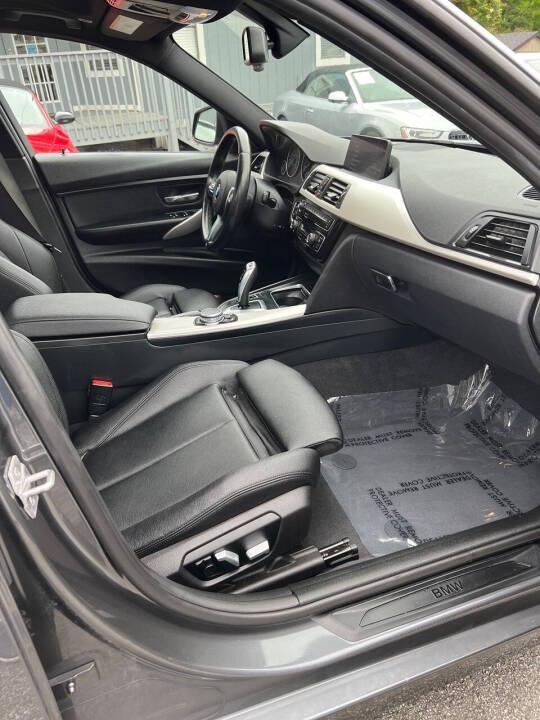 BMW 3-Series 320i xDrive Sedan 2017