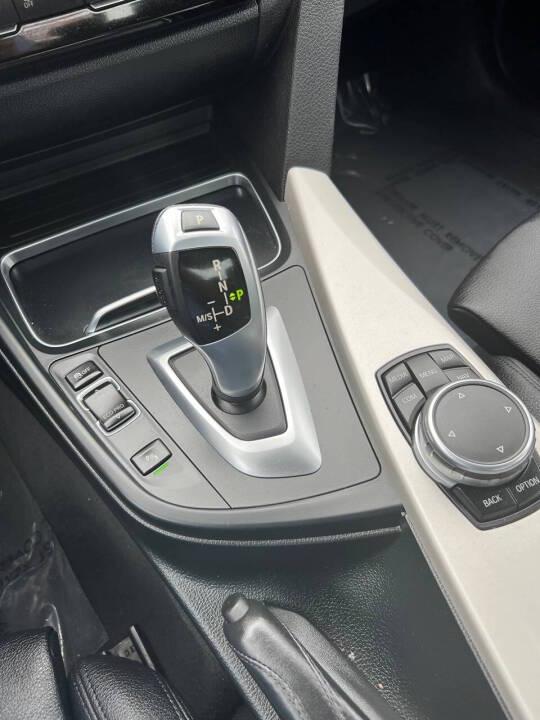 BMW 3-Series 320i xDrive Sedan 2017