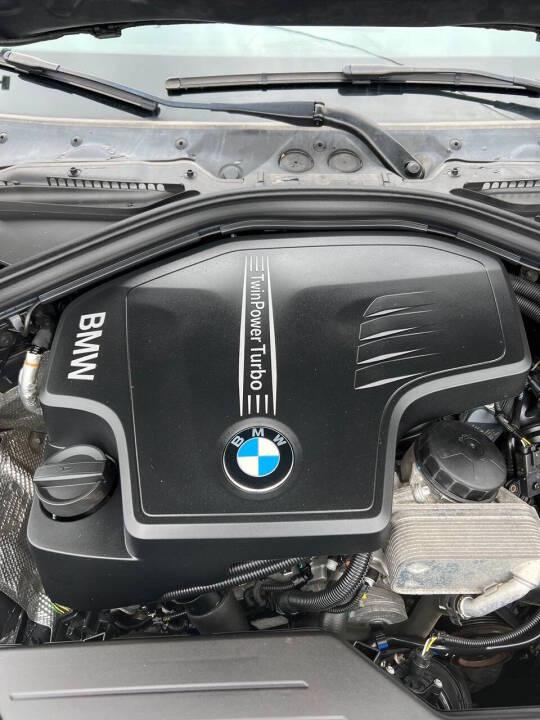 BMW 3-Series 320i xDrive Sedan 2017