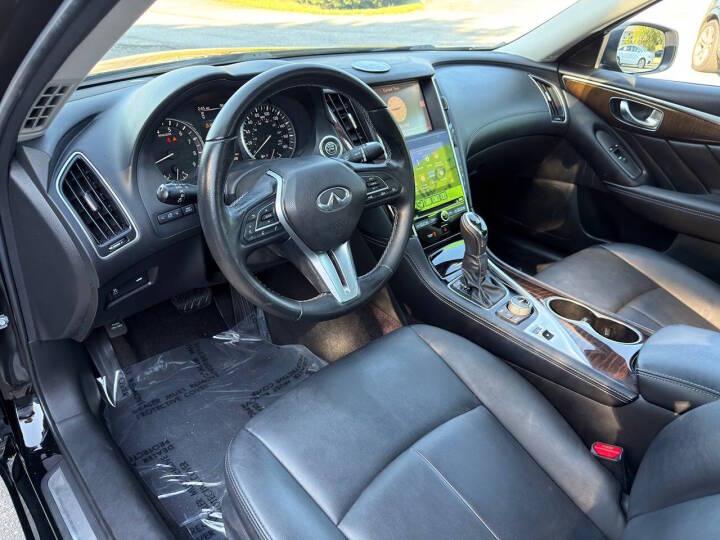 Infiniti Q50 3.0t LUXE 2019