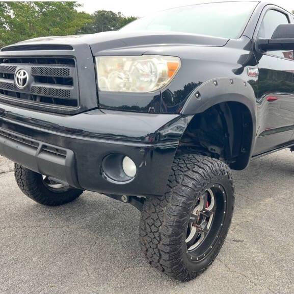 Toyota Tundra Tundra-Grade CrewMax 5.7L FFV 4WD 2013