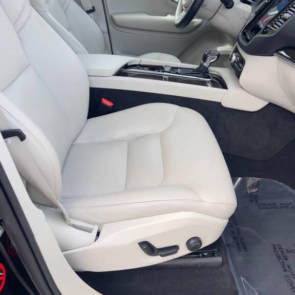 Volvo XC90 T6 Momentum AWD 2018