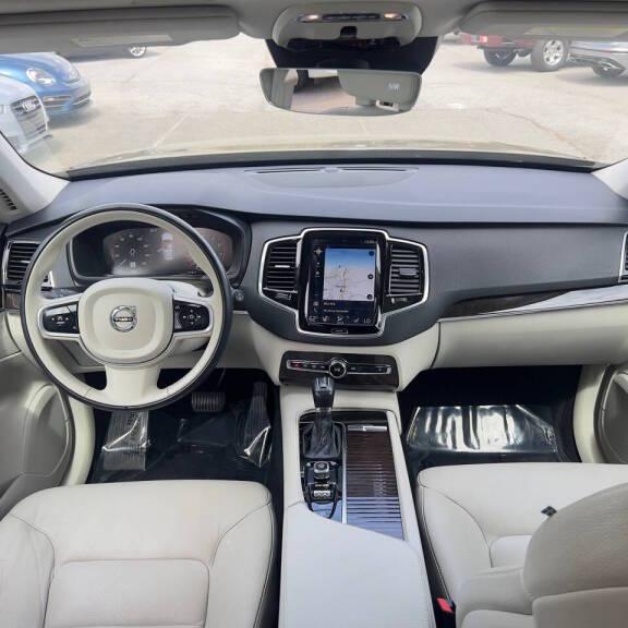 Volvo XC90 T6 Momentum AWD 2018
