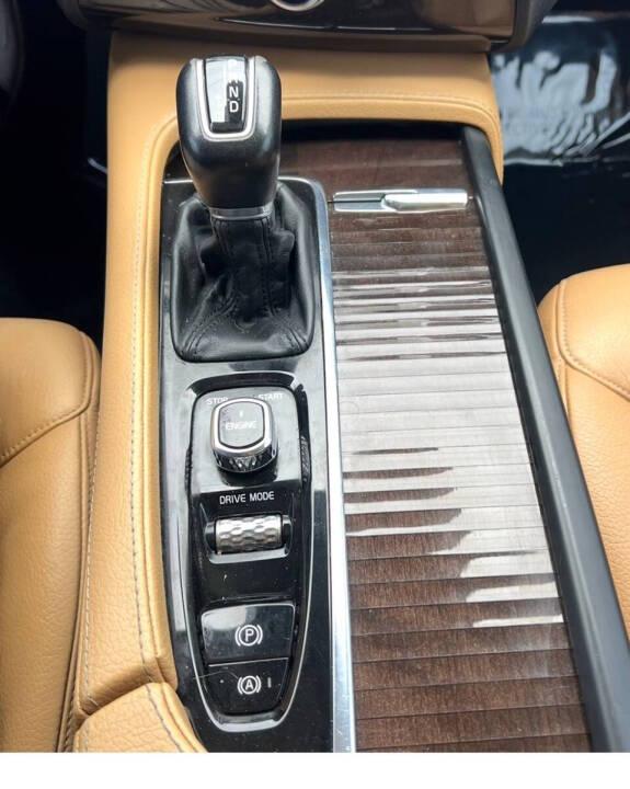 Volvo XC90 T6 Momentum AWD 2016