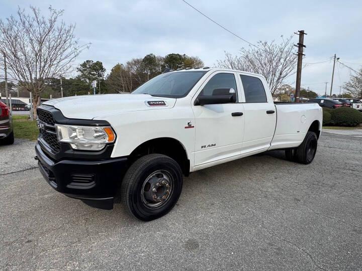 RAM 3500 Tradesman Crew Cab 4WD DRW 2022