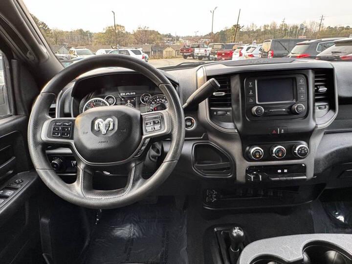 RAM 3500 Tradesman Crew Cab 4WD DRW 2022