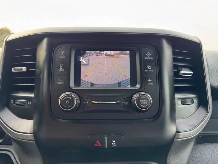 RAM 3500 Tradesman Crew Cab 4WD DRW 2022