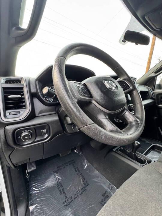 RAM 3500 Tradesman Crew Cab 4WD DRW 2022