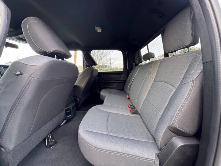 RAM 3500 Tradesman Crew Cab 4WD DRW 2022