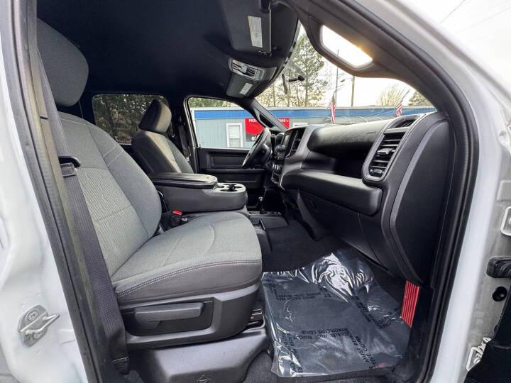 RAM 3500 Tradesman Crew Cab 4WD DRW 2022