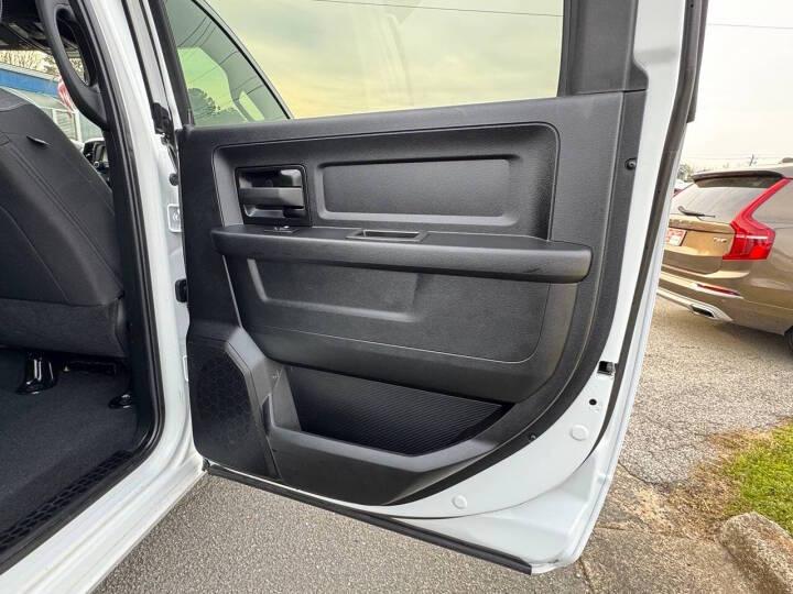 RAM 3500 Tradesman Crew Cab 4WD DRW 2022