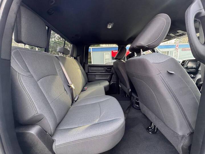 RAM 3500 Tradesman Crew Cab 4WD DRW 2022