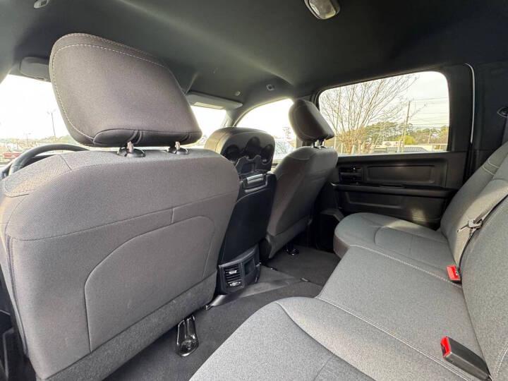 RAM 3500 Tradesman Crew Cab 4WD DRW 2022