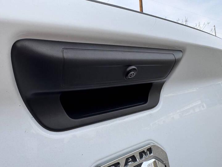RAM 3500 Tradesman Crew Cab 4WD DRW 2022