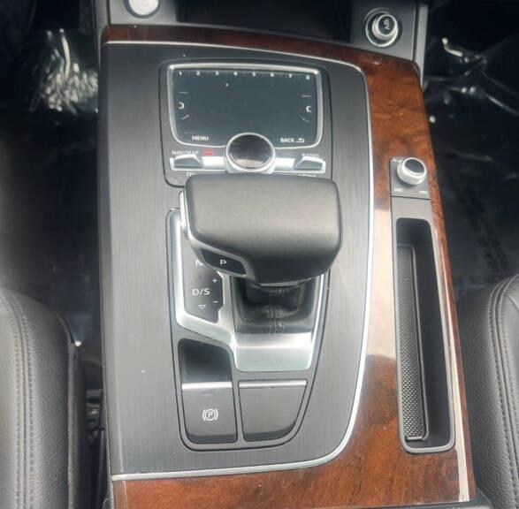 Audi Q5 2.0T Premium Plus quattro 2018