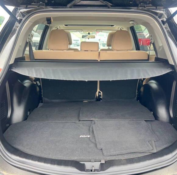 Toyota RAV4 XLE AWD 2013
