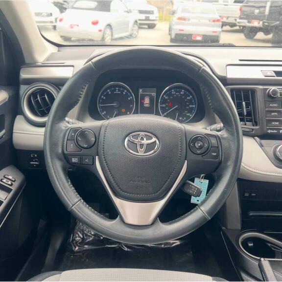 Toyota RAV4 XLE AWD 2013
