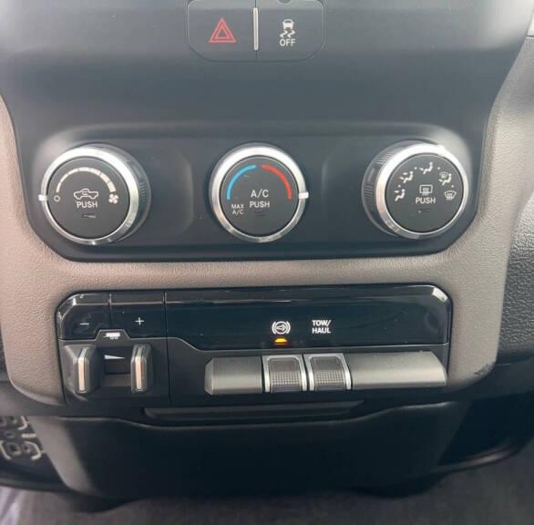 RAM 2500 Tradesman Crew Cab SWB 4WD 2020