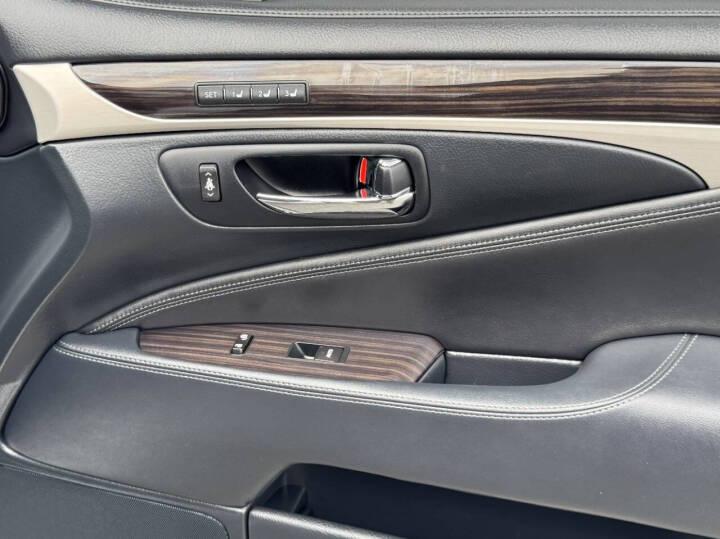 Lexus LS 460 Luxury Sedan AWD 2015