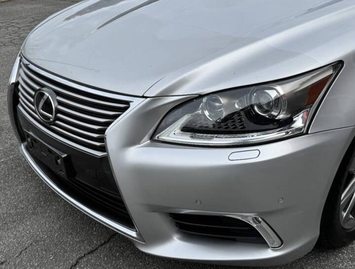 Lexus LS 460 Luxury Sedan AWD 2015