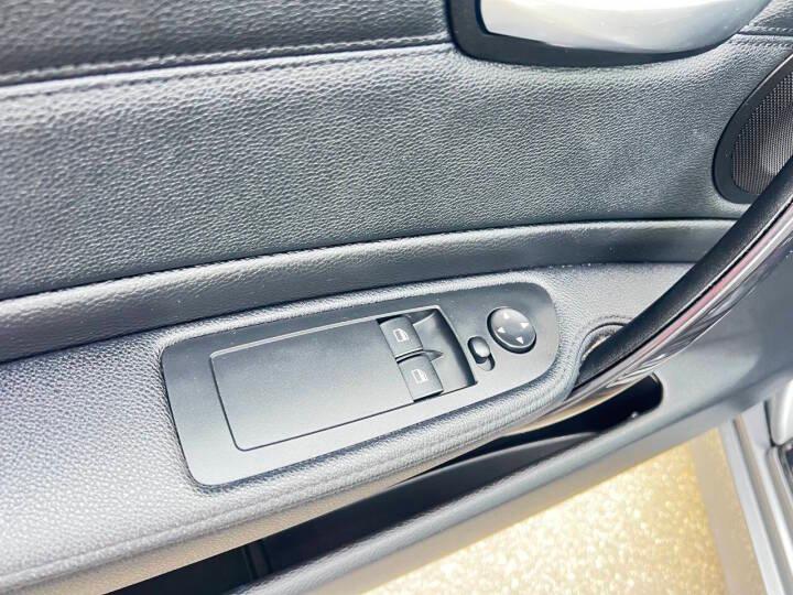 BMW 1-Series 128i Coupe 2012