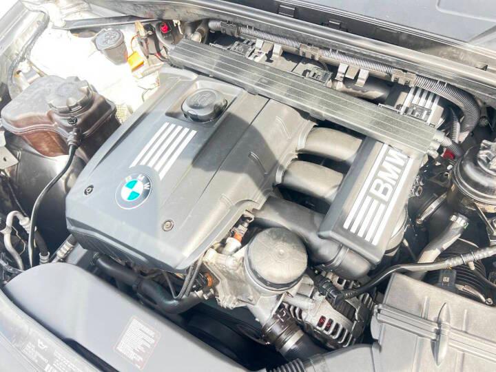 BMW 1-Series 128i Coupe 2012