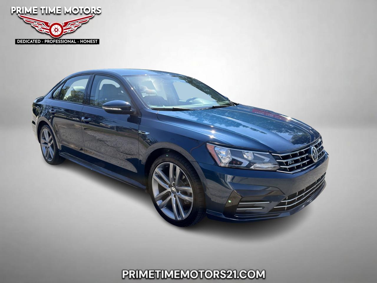 2018 Volkswagen Passat R-Line