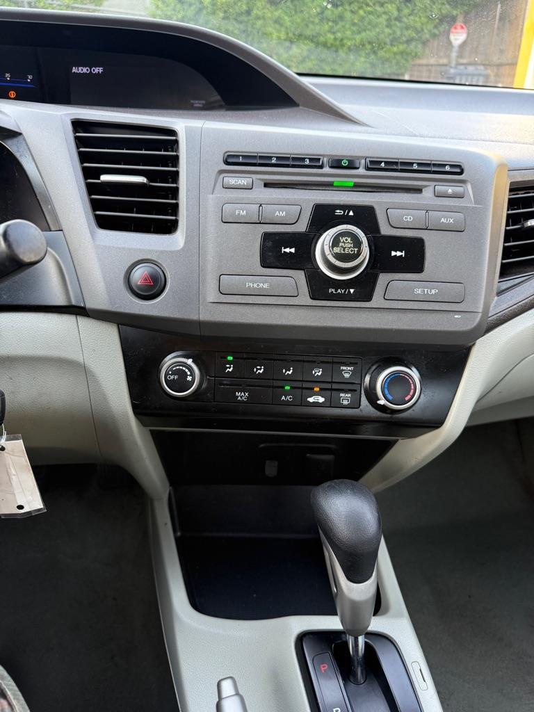 Honda Civic CNG Sedan 5-Speed AT 2012