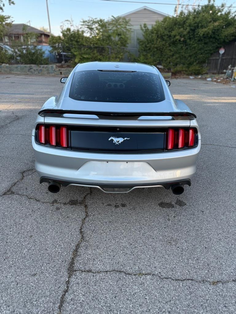 Ford Mustang EcoBoost Coupe 2016
