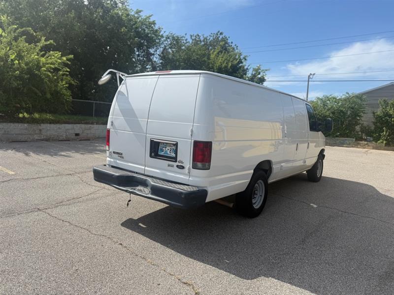 Ford Econoline E-150 Extended 2012
