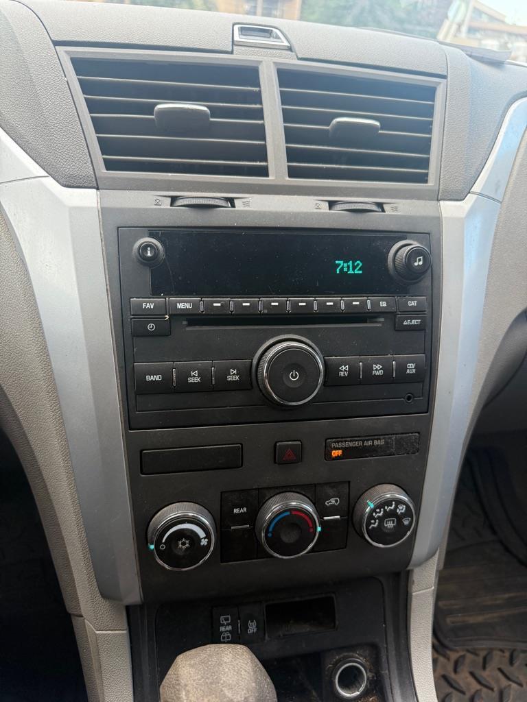 Chevrolet Traverse LS FWD w/PDC 2012