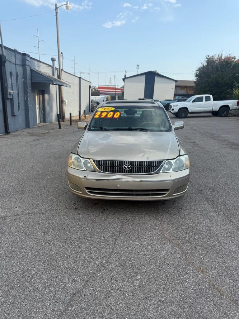 Toyota Avalon XL 2002