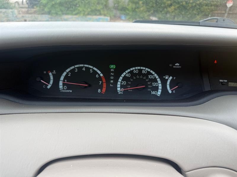 Toyota Avalon XL 2002