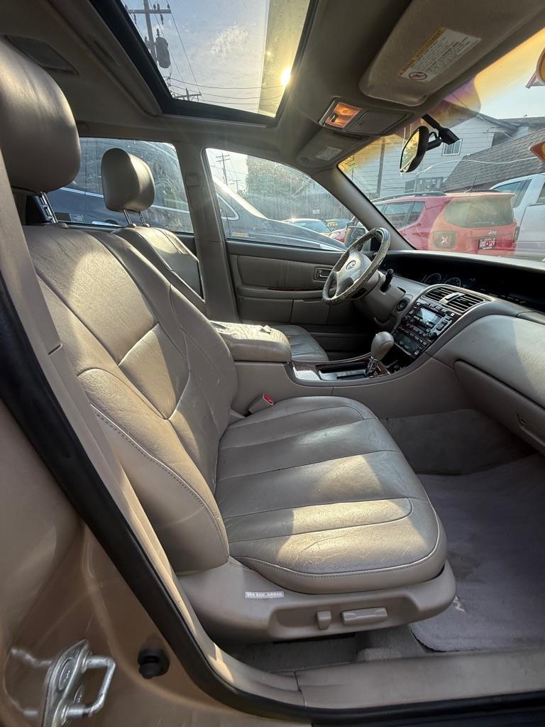 Toyota Avalon XL 2002