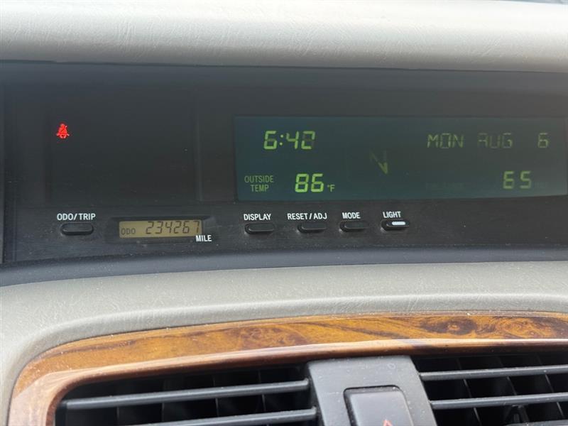Toyota Avalon XL 2002