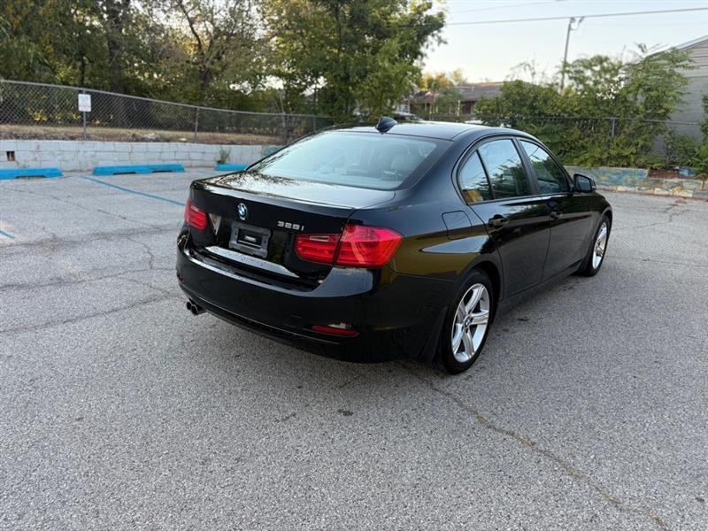 BMW 3-Series 328i Sedan 2013